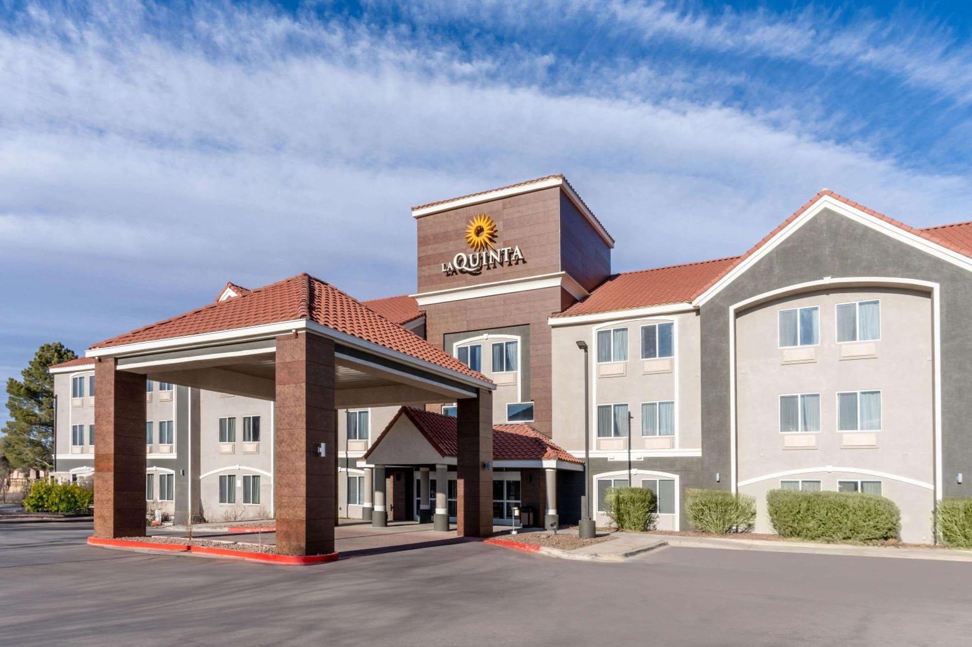 La Quinta By Wyndham Roswell Hotel Exterior photo